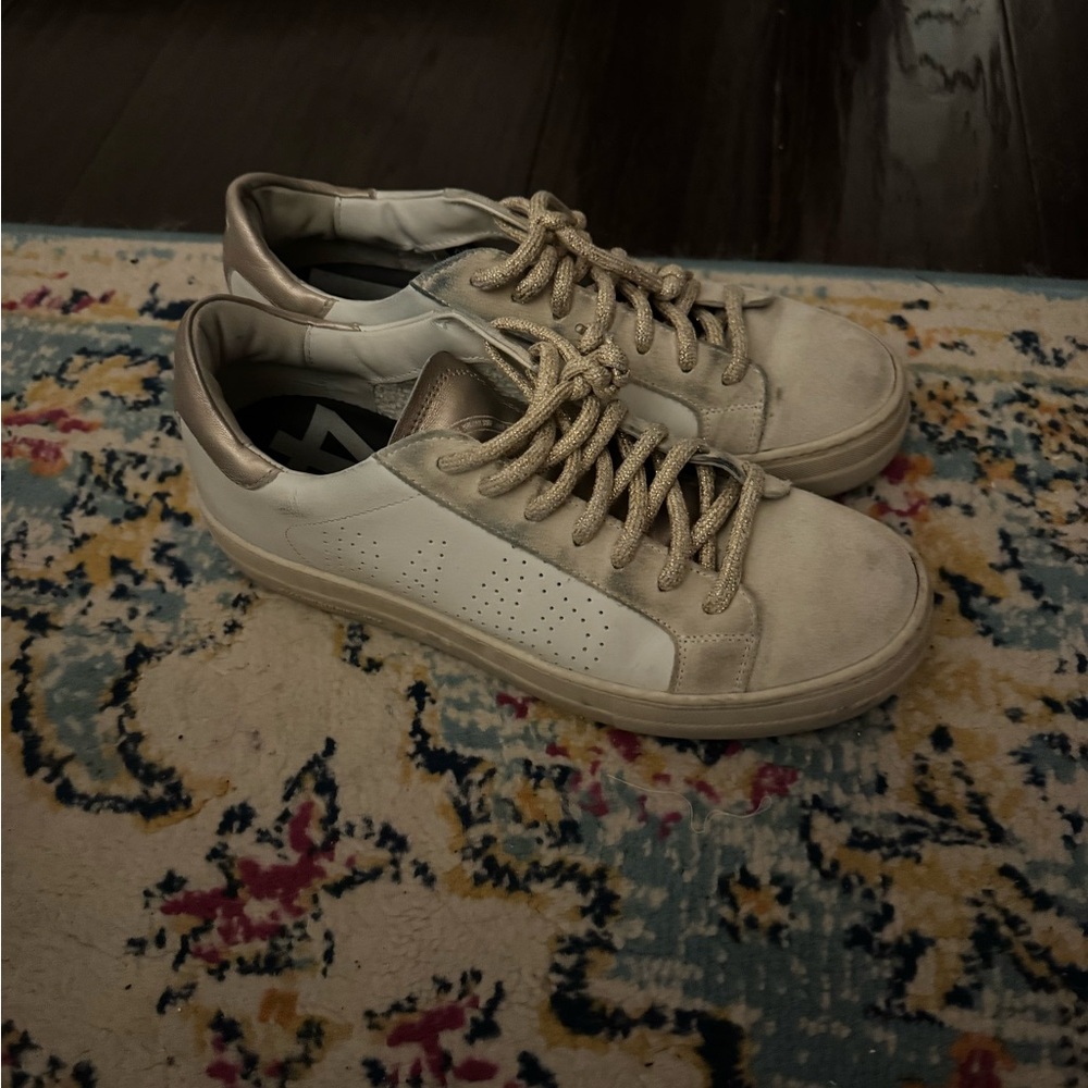 P448 Casual Low-Top Sneakers in Cream and Metallic Gold